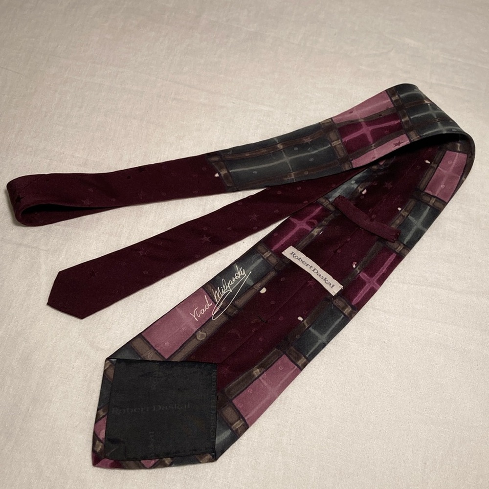 Robert Daskal hand painted silk tie signed cross stars